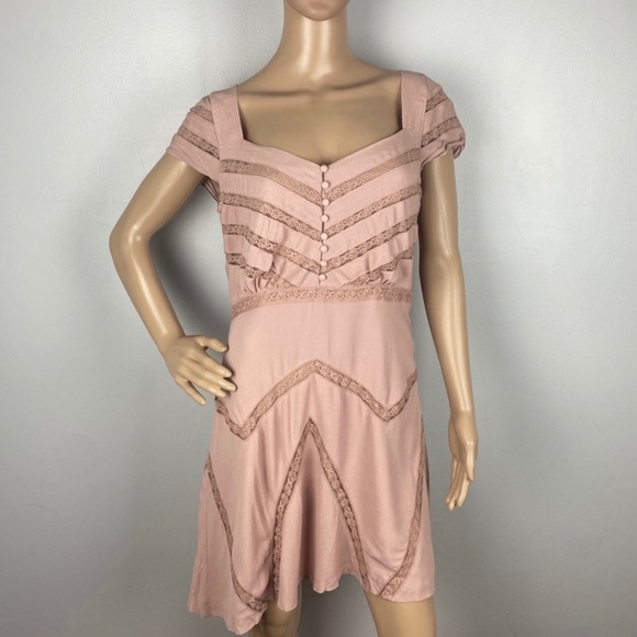 NEW FREE PEOPLE PINK LACE INSET MINI DRESS - Picture 2 of 10
